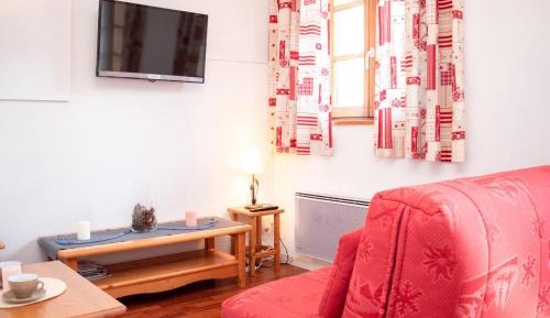 Apartment (6 Adults)