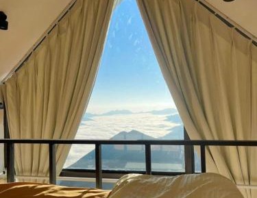 Family Room with Mountain View