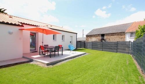 Holiday Home (4 Adults)