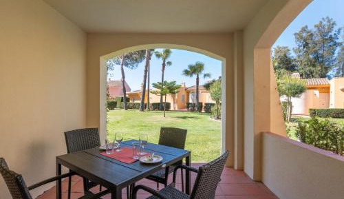 Superior One-Bedroom Apartment