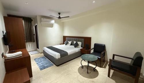 Deluxe Double or Twin Room