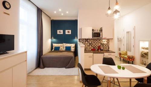 Studio Apartment