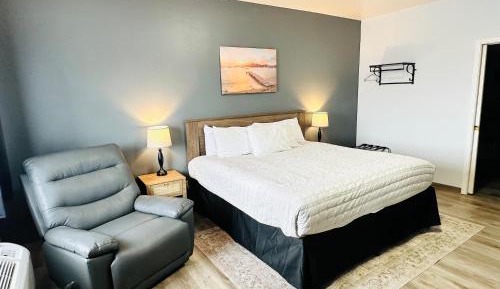 Queen Room with Spa Bath