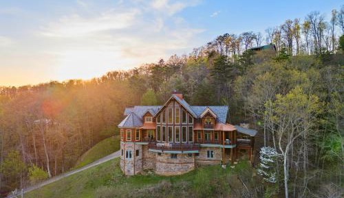 Four bedroom holiday home 
