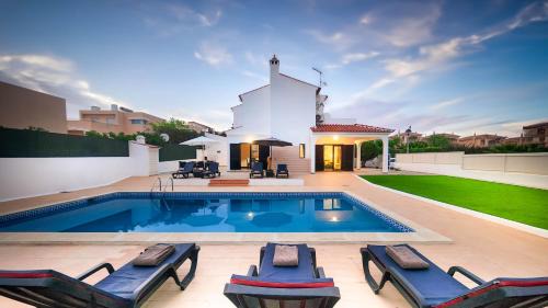 Villa with Private Pool