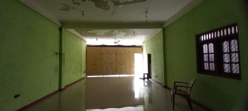 Apartment With Shared Bathroom