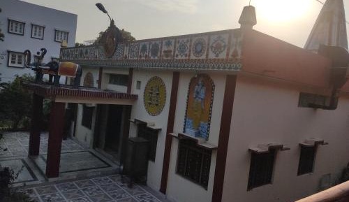 Studio with Balcony