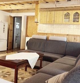 Deluxe Double Room (2 Adults + 1 Child)