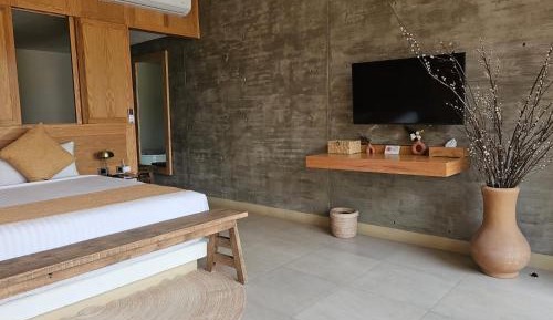Deluxe King Suite
