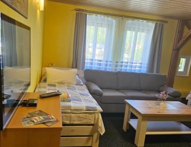 Quadruple Room with Private Bathroom