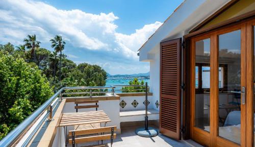 Superior One-Bedroom Apartment with Balcony