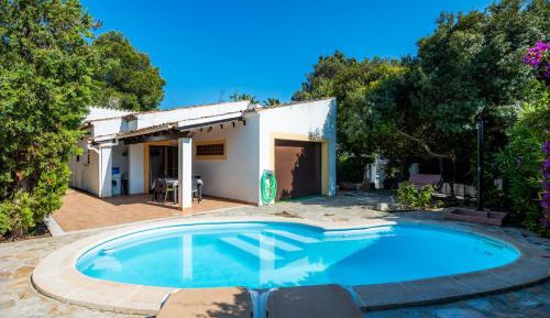 Villa with Garden View