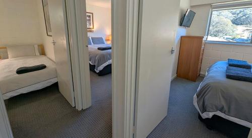 Three-Bedroom Superior Deluxe Apartment 4 share