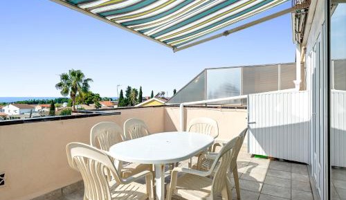 Superior One-Bedroom Apartment