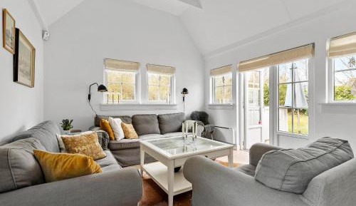 Four-Bedroom Holiday Home