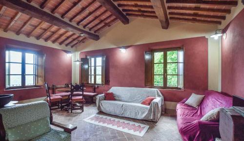 One-Bedroom Holiday Home