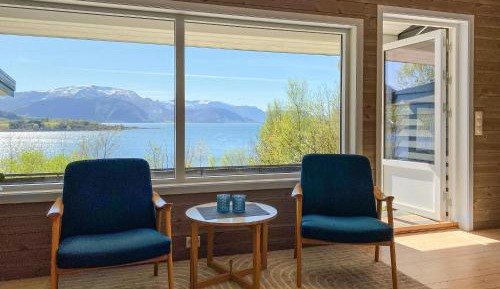 Three-Bedroom Vacation Home 