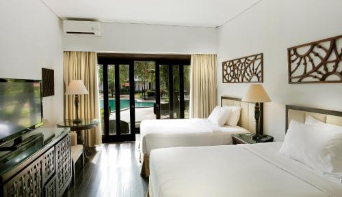 Deluxe Double or Twin Room with Pool Access