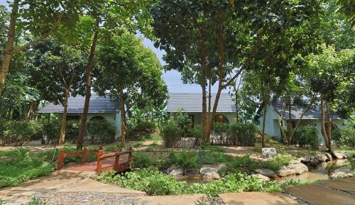 Deluxe Bungalow with Garden View