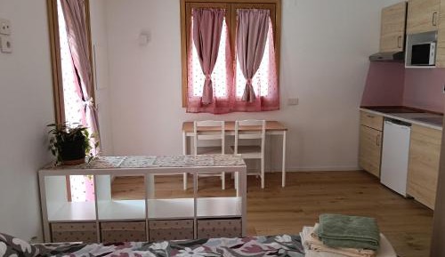 Studio Apartment with One Double Bed