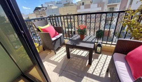 Four-Bedroom Deluxe Apartment
