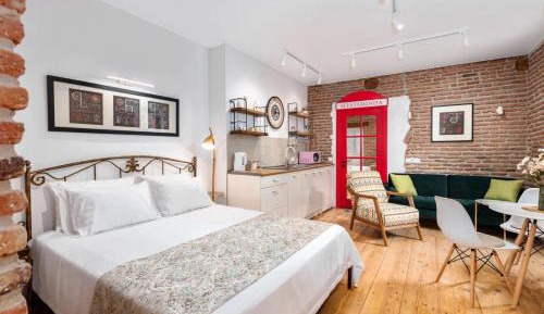 Deluxe Apartment