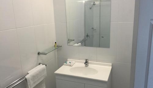 One-Bedroom Apartment with Sea View 8