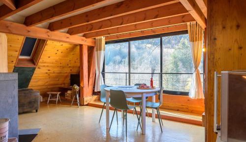 Superior One-Bedroom Apartment