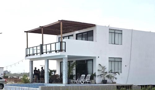 Seven-Bedroom House