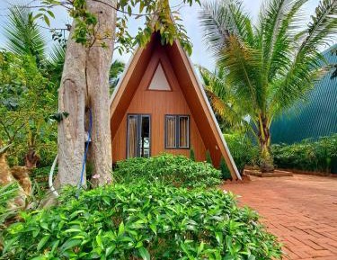 One-Bedroom Apartment with Garden