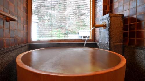 Japanese / Western Style Room with Semi-Open Bath (B)