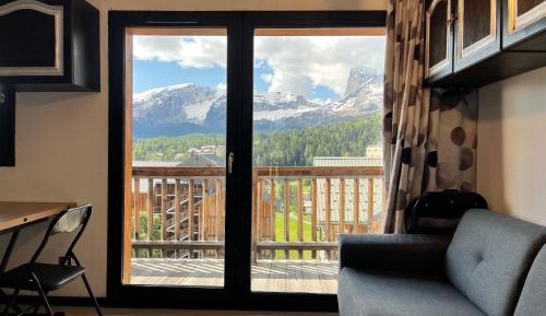 One-Bedroom Apartment with Terrace