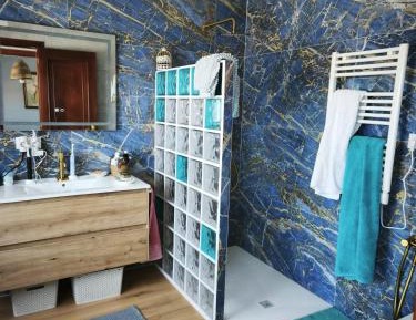 Double or Twin Room with Shared Bathroom