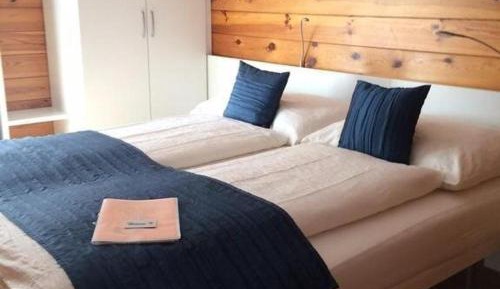 Double or Twin Room with Mountain View