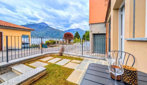 One-Bedroom Apartment with View