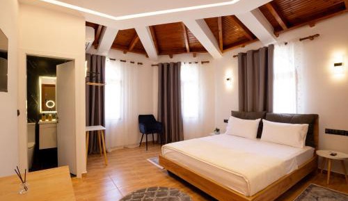 King Room with Balcony