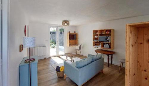 One-Bedroom Holiday Home