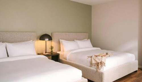 Queen Room with Two Queen Beds and Courtyard View