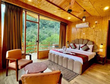 Deluxe King Room