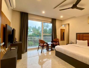 Suite with River View