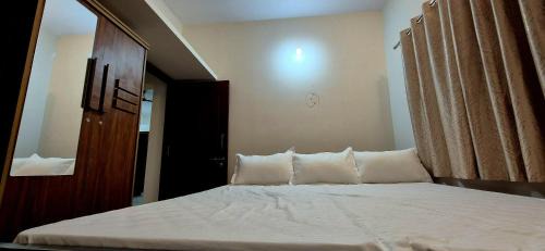 One-Bedroom Family Apartment