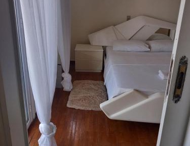 One-Bedroom Apartment with City View