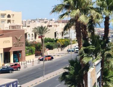 Basic Triple Room with Shared Bathroom