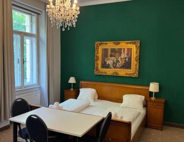 Superior One-Bedroom Apartment
