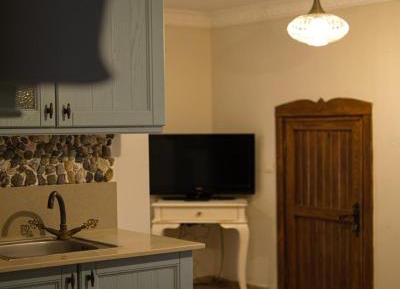 Deluxe Double Room with Side Sea View