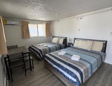 2 Double Beds Ocean View