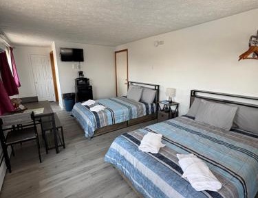 2 Double Beds Ocean View 