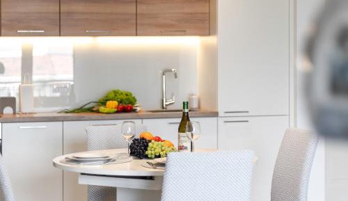 Two-Bedroom Deluxe Apartment with Garden View