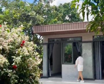 One-Bedroom Apartment with Garden