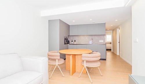 Two-Bedroom Deluxe Apartment